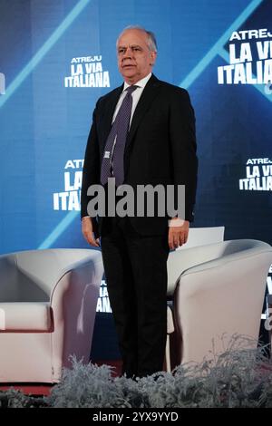 Roma, Atreju 2024 la via Italiana The Italian Way, la manifestazione politica della destra giovanile italiana creata da Giorgia Meloni nel 1998. Tra gli ospiti il ministro italiano degli affari interni Matteo Piantedosi e il ministro britannico degli affari interni Yvette Cooper, il 14 dicembre 2024 a Roma, Italia. Copyright: XAndreaxCalandrax Foto Stock