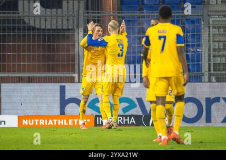 Basilea, Svizzera. 14 dicembre 2024. Basilea, Svizzera, 14 dicembre 2024: Marcatore Noah Persson (16 GCZ) durante la partita di Super League tra FC Basel 1893 e Grasshopper Club Zurigo al St. Jakob-Park di Basilea, Svizzera. Philipp Kresnik (Philipp Kresnik/SPP) credito: SPP Sport Press Photo. /Alamy Live News Foto Stock