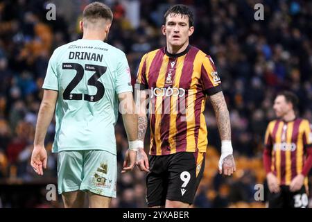 Bradford, Regno Unito. 14 dicembre 2024. Valley Parade, Bradford, Inghilterra, 14 dicembre 2024: Andy Cook (9 Bradford City) durante la partita EFL Sky Bet League Two tra Bradford City e Swindon Town a Valley Parade a Bradford, Inghilterra, il 14 dicembre 2024. (Sean Chandler/SPP) credito: Foto SPP Sport Press. /Alamy Live News Foto Stock