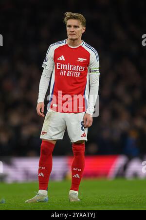 Londra, Regno Unito. 14 dicembre 2024. Arsenal contro Everton - Premier League - Emirates Stadium. Martin Odegaard in azione. Crediti immagine: Mark Pain / Alamy Live News Foto Stock