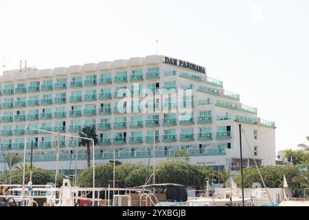Eilat, Israele- 1 novembre 2024: Dan Panorama Eilat, hotel resort di lusso sul lungomare del centro di Eilat Foto Stock