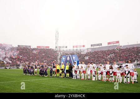 Bologna, Italia. 15 dicembre 2024. Schieramento durante la partita di serie A Enilive 2024/2025 tra Bologna e Fiorentina - serie A Enilive allo Stadio Renato DallÕAra - Sport, calcio - Bologna, Italia - domenica 15 dicembre 2024 (foto di massimo Paolone/LaPresse) crediti: LaPresse/Alamy Live News Foto Stock