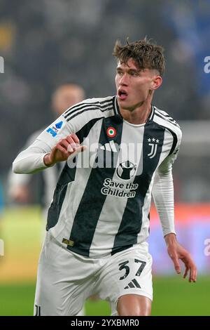 Torino, Italia. 14 dicembre 2024. Nicolo Savona (37) della Juventus visto durante la partita di serie A tra Juventus e Venezia all'Allianz Stadium di Torino. Credito: Gonzales Photo/Alamy Live News Foto Stock