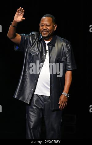 Hollywood Florida, Stati Uniti. 14 dicembre 2024. Martin Lawrence si esibisce durante il "Y'all Know What IT Is!" Tour all'Hard Rock Live tenuto al Seminole Hard Rock Hotel & Casino il 14 dicembre 2024 a Hollywood, Florida. Crediti: Mpi04/Media Punch/Alamy Live News Foto Stock