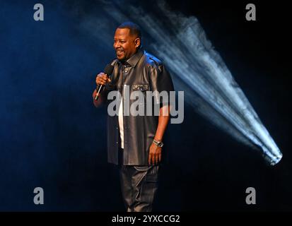 Hollywood Florida, Stati Uniti. 14 dicembre 2024. Martin Lawrence si esibisce durante il "Y'all Know What IT Is!" Tour all'Hard Rock Live tenuto al Seminole Hard Rock Hotel & Casino il 14 dicembre 2024 a Hollywood, Florida. Crediti: Mpi04/Media Punch/Alamy Live News Foto Stock