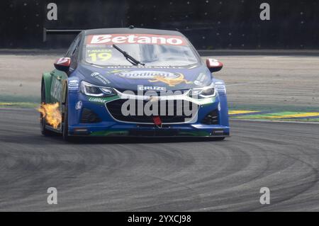 San Paolo, Brasile. 15 dicembre 2024. SP - SAN PAOLO - 12/15/2024 - STOCK FINALE 2024 - Felipe massa, numero 19, TMG Racing team, categoria Stock Car, gara, Interlagos Race Track, domenica 15 dicembre 2024. Ultima gara della stagione foto: Anderson Romao/AGIF credito: AGIF/Alamy Live News Foto Stock