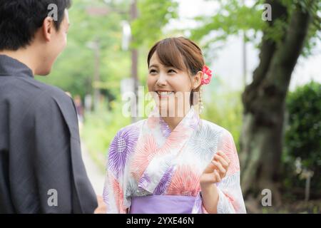 Coppia in yukata Foto Stock