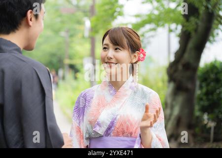 Coppia in yukata Foto Stock