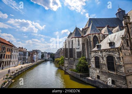 Vista dal ponte di San Michele in un giorno d'estate - Gand, Belgio Foto Stock