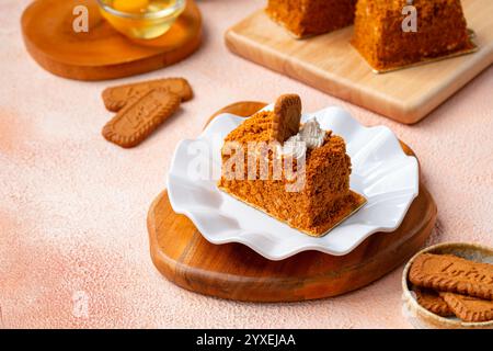 Torta con spugne di loto fatta con biscotti al loto e spalmabile Foto Stock
