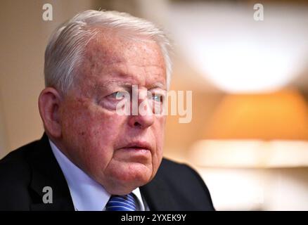 L'ex cancelliere austriaco Franz Vranitzky (SPÖ) mercoledì 11 dicembre 2024, durante un'intervista all'Agenzia di stampa APA-Austria a Vienna, Austria. - 20241211 PD18078 credito: APA-PictureDesk/Alamy Live News Foto Stock