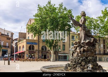 Fontaine de la Republique, Agde, Herault, Languedoc, Occitanie, Francia, Europa Foto Stock