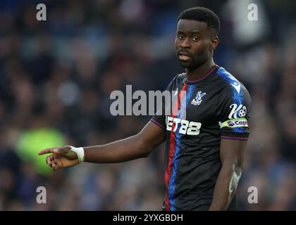 Brighton e Hove, Regno Unito. 15 dicembre 2024. Marc Guehi del Crystal Palace durante la partita di Premier League all'AMEX Stadium, Brighton e Hove. Il credito per immagini dovrebbe essere: Paul Terry/Sportimage Credit: Sportimage Ltd/Alamy Live News Foto Stock