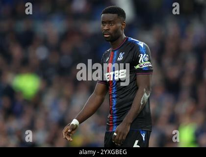 Brighton e Hove, Regno Unito. 15 dicembre 2024. Marc Guehi del Crystal Palace durante la partita di Premier League all'AMEX Stadium, Brighton e Hove. Il credito per immagini dovrebbe essere: Paul Terry/Sportimage Credit: Sportimage Ltd/Alamy Live News Foto Stock