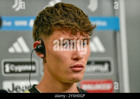 Torino, Italia. 14 dicembre 2024. Nicolò Savona della Juventus, visto durante la partita di serie A 2024/25 tra Juventus e Venezia allo stadio Allianz. Punteggio finale: Juventus 2 : 2 Venezia. (Foto di Tommaso Fimiano/SOPA Images/Sipa USA) credito: SIPA USA/Alamy Live News Foto Stock