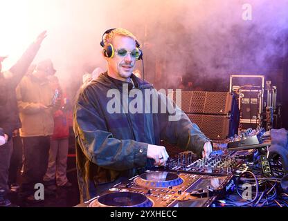 Olympic Valley, Stati Uniti. 15 dicembre 2024. DIPLO si esibisce sul palco durante il Tahoe Live Music Festival 2024 al Palisades Resort il 15 dicembre 2024 a Olympic Valley, California. Foto: Casey Flanigan/imageSPACE per Tahoe Live Credit: Imagespace/Alamy Live News Foto Stock