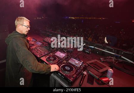 Olympic Valley, Stati Uniti. 15 dicembre 2024. DIPLO si esibisce sul palco durante il Tahoe Live Music Festival 2024 al Palisades Resort il 15 dicembre 2024 a Olympic Valley, California. Foto: Casey Flanigan/imageSPACE for Tahoe Live/Sipa USA credito: SIPA USA/Alamy Live News Foto Stock