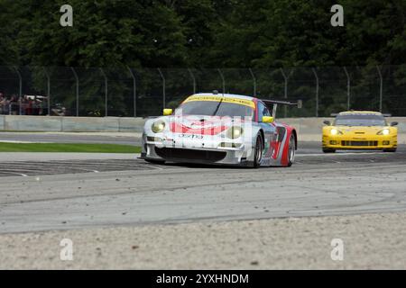 Elkhart Lake Wisconsin, USA - 18 agosto 2012: Road America Road Race Showcase, ALMS, auto sportive multi-class e gare di motori GT. American le Mans serie Foto Stock