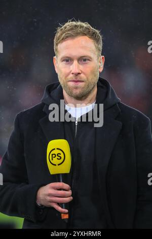 Scott Arfield si prepara per l'intervista televisiva prima della finale di Coppa di Scozia ad Hampden Park, Glasgow. Scott Harry Nathaniel Arfield (nato il 1o novembre 1988) Foto Stock