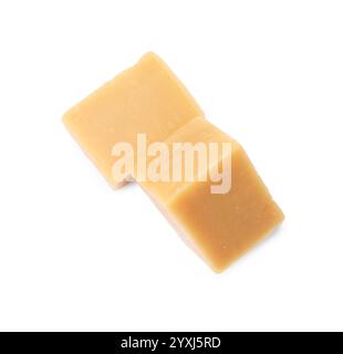 Gustose caramelle dolci isolate sul bianco, vista dall'alto Foto Stock