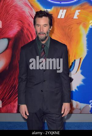 Hollywood, Stati Uniti. 16 dicembre 2024. Keanu Reeves arriva al "Sonic the Hedgehog 3" di Paramount a Los Angeles in anteprima al TCL Chinese Theater il 16 dicembre 2024 a Hollywood, CA. © Starbuck/AFF-USA.com Credit: AFF/Alamy Live News Foto Stock