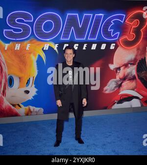Hollywood, Stati Uniti. 16 dicembre 2024. Jim Carrey arriva alla prima di Los Angeles di "Sonic the Hedgehog 3" della Paramount tenutasi al TCL Chinese Theater il 16 dicembre 2024 a Hollywood, CA. © Starbuck/AFF-USA.com Credit: AFF/Alamy Live News Foto Stock