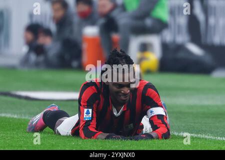 Milano, Italia. 15 dicembre 2024. Rafael Leao dell'AC Milan reagisce durante la partita di serie A 2024/25 tra l'AC Milan e il Genoa CFC allo Stadio San Siro. (Foto di Fabrizio Carabelli/SOPA Images/Sipa USA) credito: SIPA USA/Alamy Live News Foto Stock