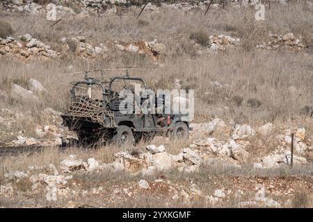 Mashdal Shams, Tel Aviv, Israele. 16 dicembre 2024. Le truppe israeliane sono viste vicino alla zona cuscinetto di Golan Heights il 15 dicembre. Un territorio siriano attualmente occpiato da Israele. (Credit Image: © Gaby Schuetze/ZUMA Press Wire) SOLO PER USO EDITORIALE! Non per USO commerciale! Foto Stock