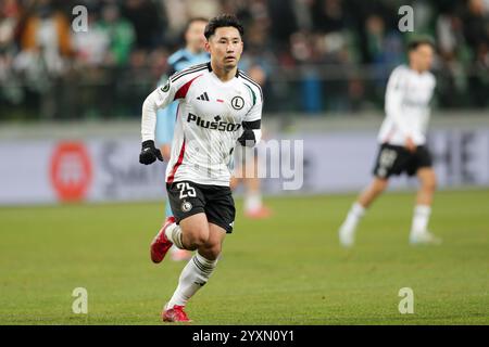 Ryoya Morishita del Legia Warszawa visto durante la partita della UEFA Conference League 2024/2025 tra il Legia Warszawa e il FC Lugano allo stadio municipale Marshall Jozef Pilsudskis. Punteggio finale; Legia Warszawa 1 : 2 FC Lugano. Foto Stock