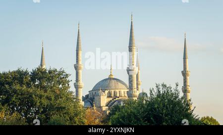 Minareti della Moschea del Sultano Ahmet, Istanbul, Turchia Foto Stock