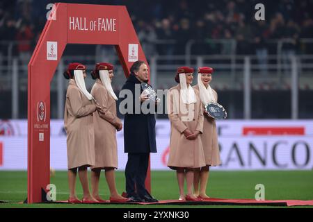 Milano, Italia. 15 dicembre 2024. Durante la partita di serie A A a Giuseppe Meazza, Milan. Il credito per immagini dovrebbe essere: Jonathan Moscrop/Sportimage Credit: Sportimage Ltd/Alamy Live News Foto Stock