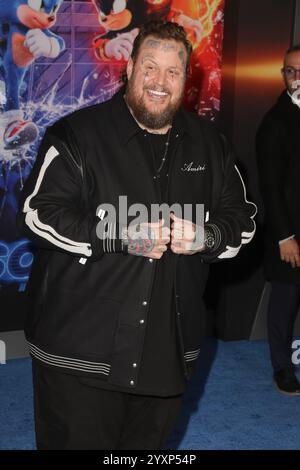 Los Angeles, Stati Uniti. 16 dicembre 2024. Jelly Roll alla premiere "Sonic the Hedgehog 3" tenutasi al TCL Chinese Theatre, Los Angeles, CA, 16 dicembre 2024. Foto: Joseph Martinez/PictureLux credito: PictureLux/The Hollywood Archive/Alamy Live News Foto Stock