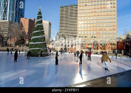 Calgary Canada - 29 dicembre 2023 - pattinaggio all'Olympic Plaza nel centro di Calgary Canada Foto Stock