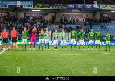 Eindhoven, Paesi Bassi. 17 dicembre 2024. Eindhoven - giocatori dell'SBV Excelsior durante il secondo turno della stagione KNVB Beker 2024/2025, la coppa nazionale olandese. La partita è ambientata tra l'Eindhoven e l'Excelsior Rotterdam allo Jan Louwers Stadion il 17 dicembre 2024 a Eindhoven, nei Paesi Bassi. (VK Sportphoto/Nick Koole) credito: Yannick Verhoeven/Alamy Live News Foto Stock