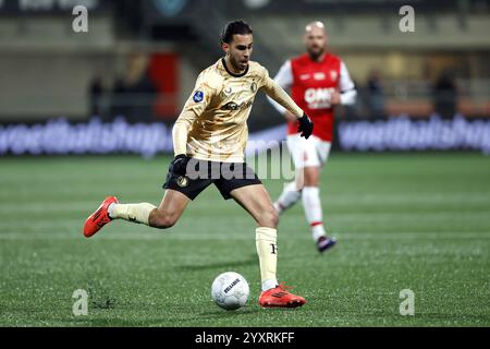 MAASTRICHT - Ramiz Zerrouki del Feyenoord durante il KNVB Beker match tra MVV Maastricht e Feyenoord Rotterdam allo Stadion de Geusselt il 17 dicembre 2024 a Maastricht, Paesi Bassi. ANP MARCEL VAN HOORN Foto Stock