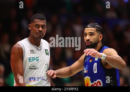 Von Links: Allin Coreyell Blunt (Coblenza), Tyreese Blunt (Crailsheim) EPG Guardians Coblenza - Harko Merlins Crailsheim, Basketball, Proa, 16.12.2024foto: Rene Weiss/Eibner Foto Stock