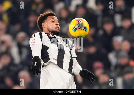 Torino, Italia. 17 dicembre 2024. JuventusÕ Weston McKennie durante la partita di Coppa Italia tra Juventus e Cagliari allo Juventus Stadium, 17 dicembre 2024. Sport - calcio (foto Fabio Ferrari/LaPresse) crediti: LaPresse/Alamy Live News Foto Stock