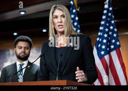 Washington, Stati Uniti. 17 dicembre 2024. Il rappresentante degli Stati Uniti Lori Trahan (D-ma) ha parlato a una conferenza stampa presso il Campidoglio degli Stati Uniti. (Foto di Michael Brochstein/Sipa USA) credito: SIPA USA/Alamy Live News Foto Stock