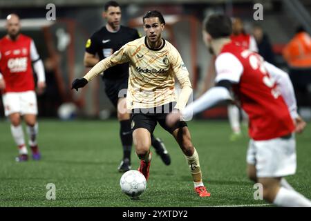 MAASTRICHT - Ramiz Zerrouki del Feyenoord durante il KNVB Beker match tra MVV Maastricht e Feyenoord Rotterdam allo Stadion de Geusselt il 17 dicembre 2024 a Maastricht, Paesi Bassi. ANP MARCEL VAN HOORN Foto Stock