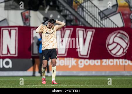 Maastricht, Paesi Bassi. 17 dicembre 2024. Maastricht - Ramiz Zerrouki del Feyenoord durante il secondo round della KNVB Beker 2024/2025, la coppa nazionale olandese. La partita è ambientata tra MVV Maastricht e Feyenoord allo Stadion De Geusselt il 17 dicembre 2024 a Maastricht, nei Paesi Bassi. Credito: Foto Box to Box/Alamy Live News Foto Stock