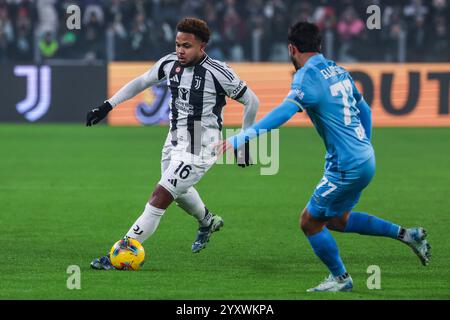 Torino, Italia. 14 dicembre 2024. Weston McKennie della Juventus FC visto in azione durante la partita di calcio di serie A 2024/25 tra Juventus FC e Venezia FC all'Allianz Stadium credito: dpa/Alamy Live News Foto Stock