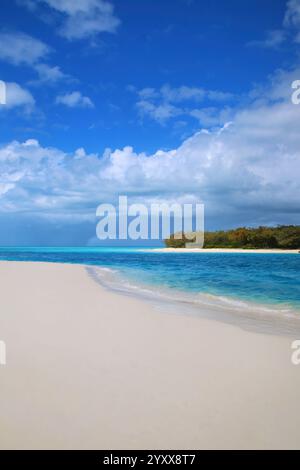 Canale tra Ouvea e isole Mouli che fluisce nella laguna Ouvea, Isole della Lealtà, Nuova Caledonia. La laguna è stato elencato come Patrimonio Mondiale dell Unesco Foto Stock