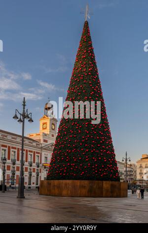 Albero di Natale a Puerta del Sol, Madrid, Spagna Foto Stock