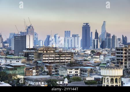 Panorama dal Monte d'Oro, skyline di Bangkok, Thailandia, Asia Foto Stock