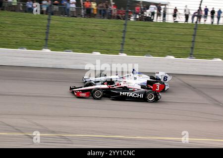 Newton Iowa, Stati Uniti - 23 giugno 2013: IndyCar Iowa Corn 250 gara Iowa Speedway Helio Castroneves Foto Stock