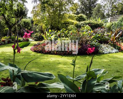 I giardini paesaggistici a Cotswold Wildlife Park vicino a Burford, Oxfordshire. Foto Stock