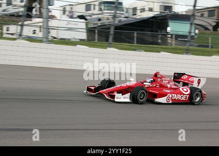 Newton Iowa, USA - 22 giugno 2013: IndyCar Iowa Corn 250, Iowa Speedway, sessioni di prove e qualifiche. Scott Dixon Auckland, New Zealand Target chi Foto Stock