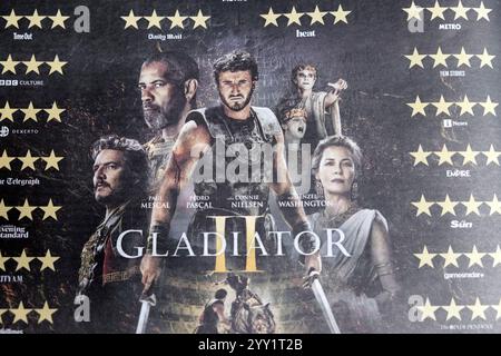 Attori Paul Mescal, Pedro Pascal, Connie Nielsen, Denzel Washington Gladiator II film, giornale pubblicitario 2024 UK Foto Stock