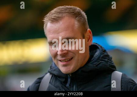 Il manager del Norwich City, Johannes Hoff Thorup, arriva prima del match per lo Sky Bet Championship tra Norwich City e Burnley a Carrow Road, Norwich, domenica 15 dicembre 2024. (Foto: David Watts | mi News) crediti: MI News & Sport /Alamy Live News Foto Stock