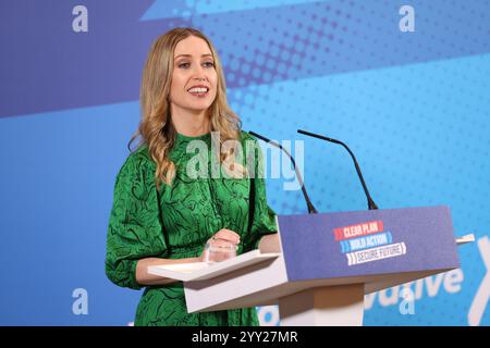 [MccLi0009644] Laura Trott, capo segretario al Tesoro, risponderà al lancio del Manifesto laburista in una conferenza stampa a Westminster. C) Belin Foto Stock